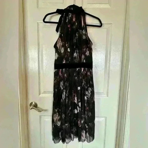 FUZZI Whimsigoth Fairy Feminine Velvet Floral Trim Tie Neck Flare Tulle Mesh M - Picture 9 of 15